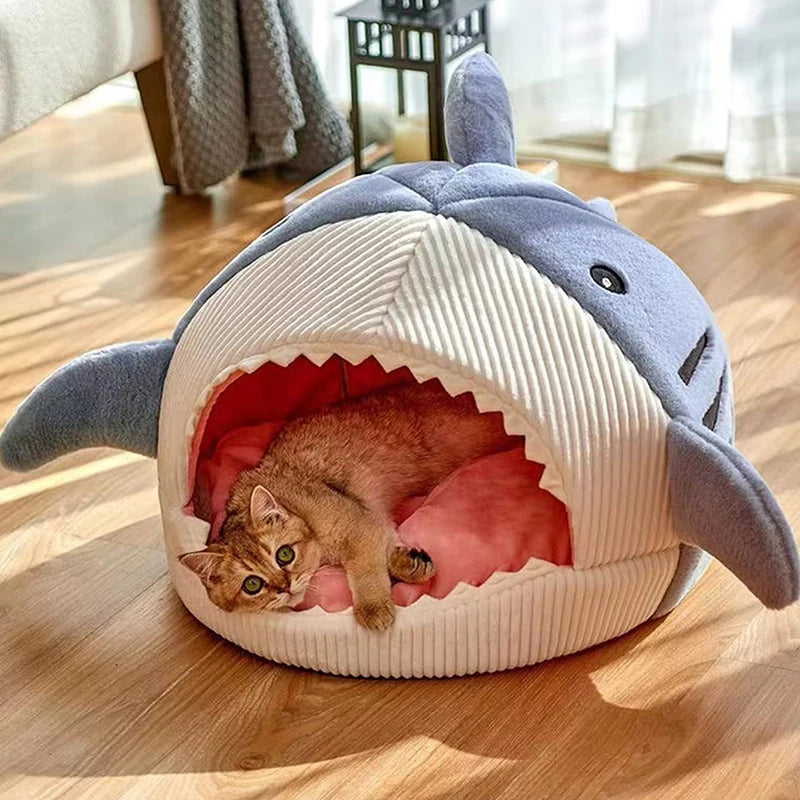 Snuggle Up in Style with Our Cartoon Shark Cat Bed - The Perfect Cozy Retreat for Your Feline Friend!