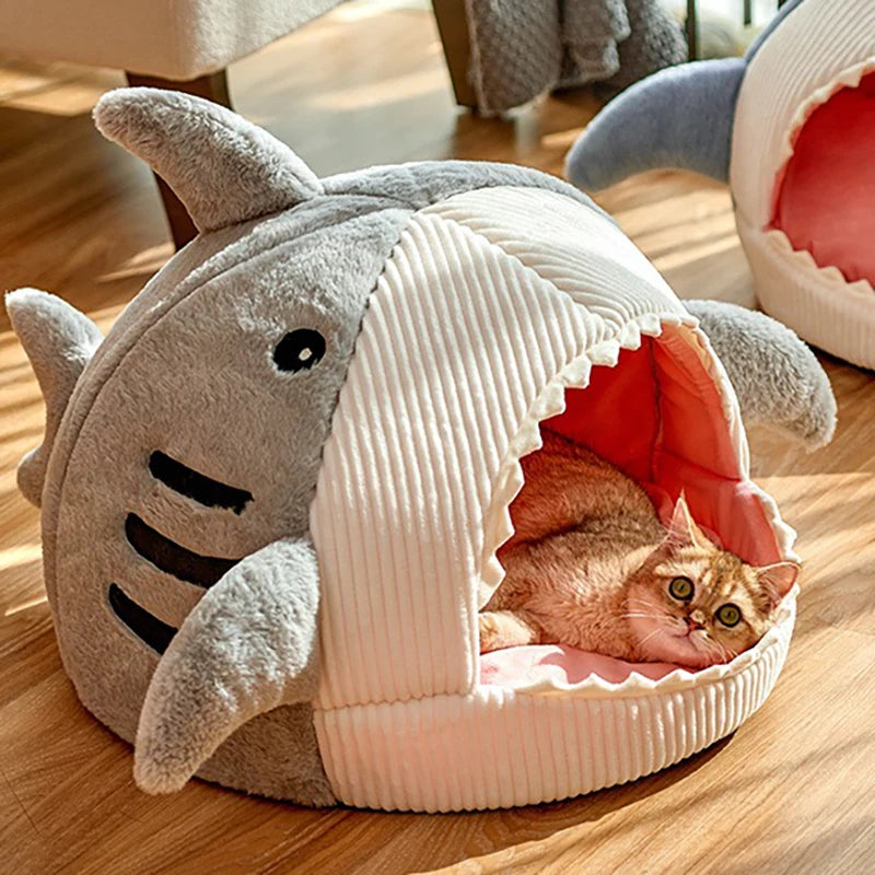 Snuggle Up in Style with Our Cartoon Shark Cat Bed - The Perfect Cozy Retreat for Your Feline Friend!