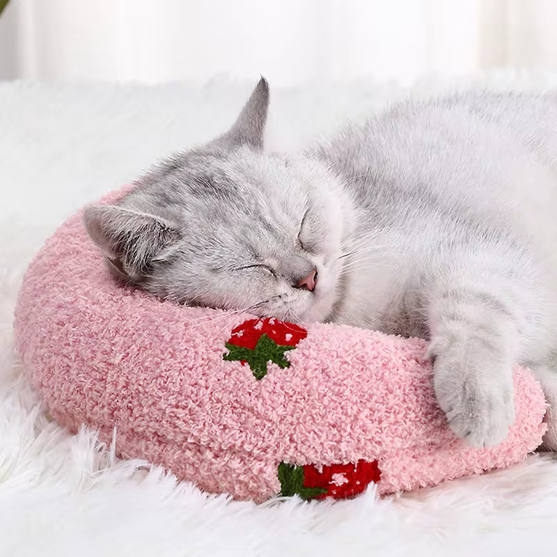 Cozy U-Shaped Cat Pillow - Fashionable Neck Protector for Deep Sleep and Comfort