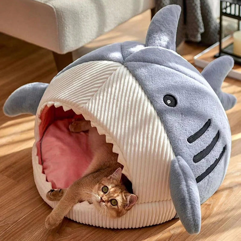 Snuggle Up in Style with Our Cartoon Shark Cat Bed - The Perfect Cozy Retreat for Your Feline Friend!
